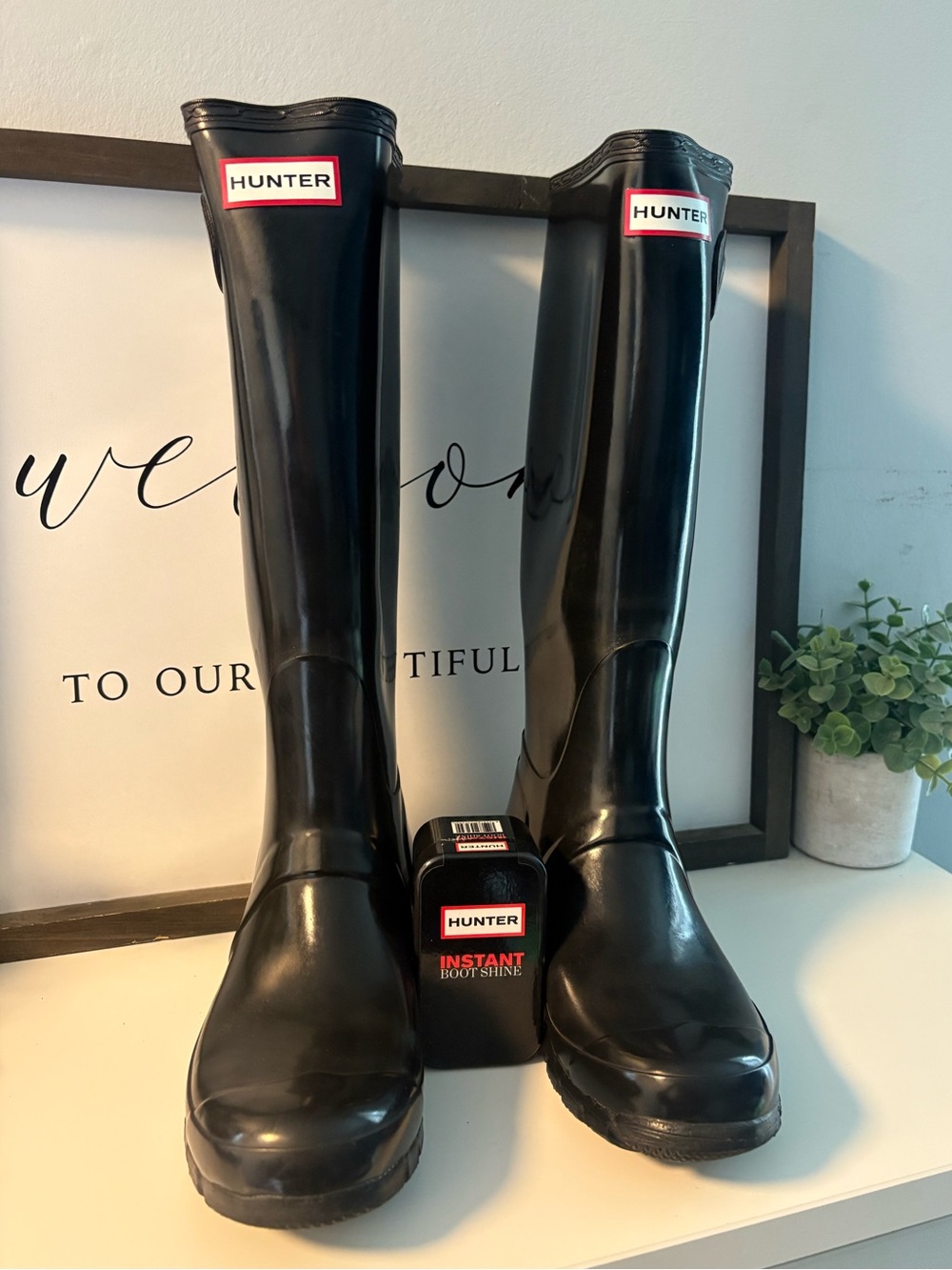 Hunter Women's Original Tall Gloss Rain Boots Size 7